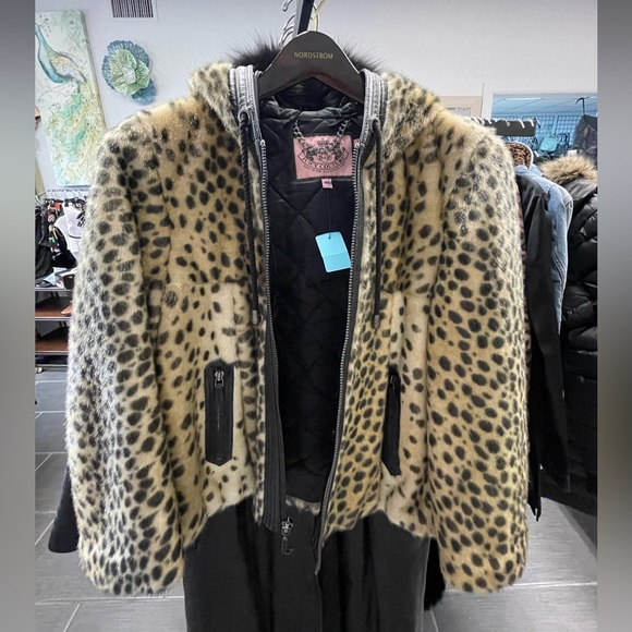 Juicy Couture Cheetah Print Furry Jacket - Picture 2 of 4